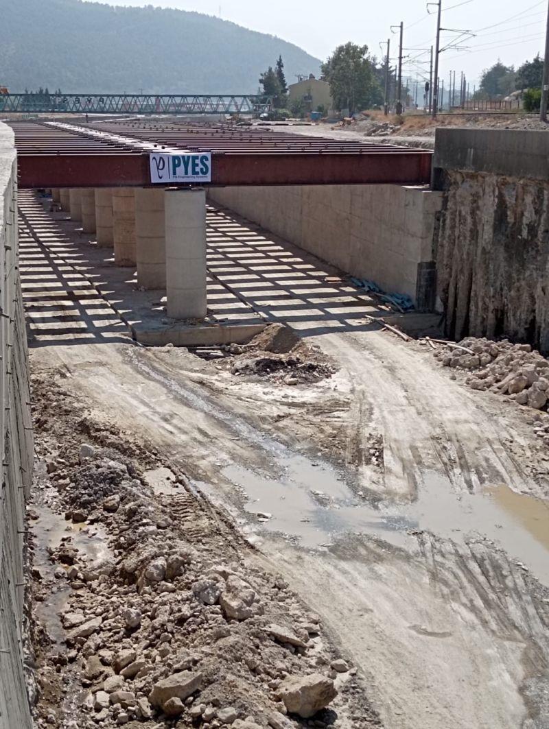 Puente del paso subterráneo de Bahçe-Nurdağı